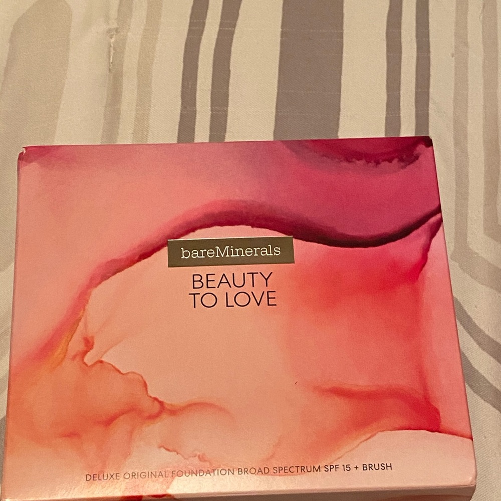 BareMinerals foundation and brush